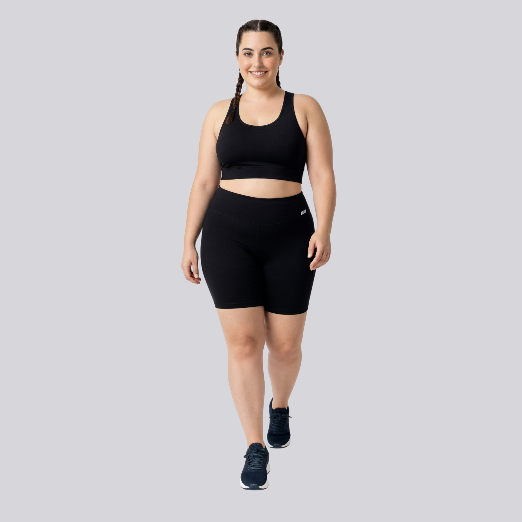 Bermuda plus size preta